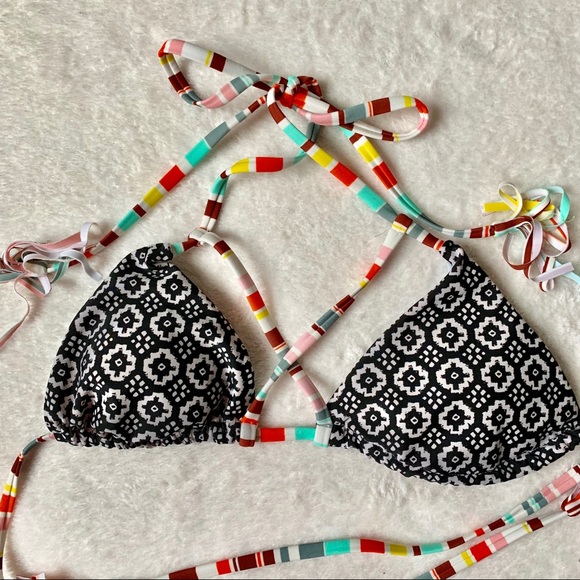 π Aeropostale triangle bikini top size S - Picture 2 of 6